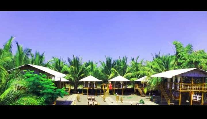 Oyo 81018 Moonlight Farm Stays Солапур Экстерьер фото